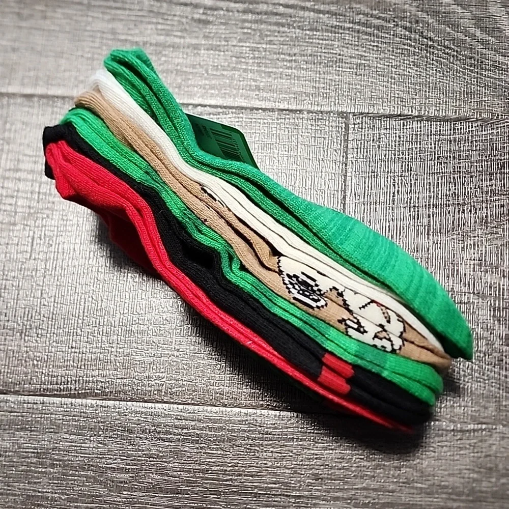 6 pair Peanuts holiday no-show Socks